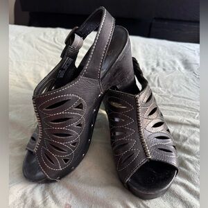Dansko Rowena Leather Clog Sandals Black Studded Heels Size 38